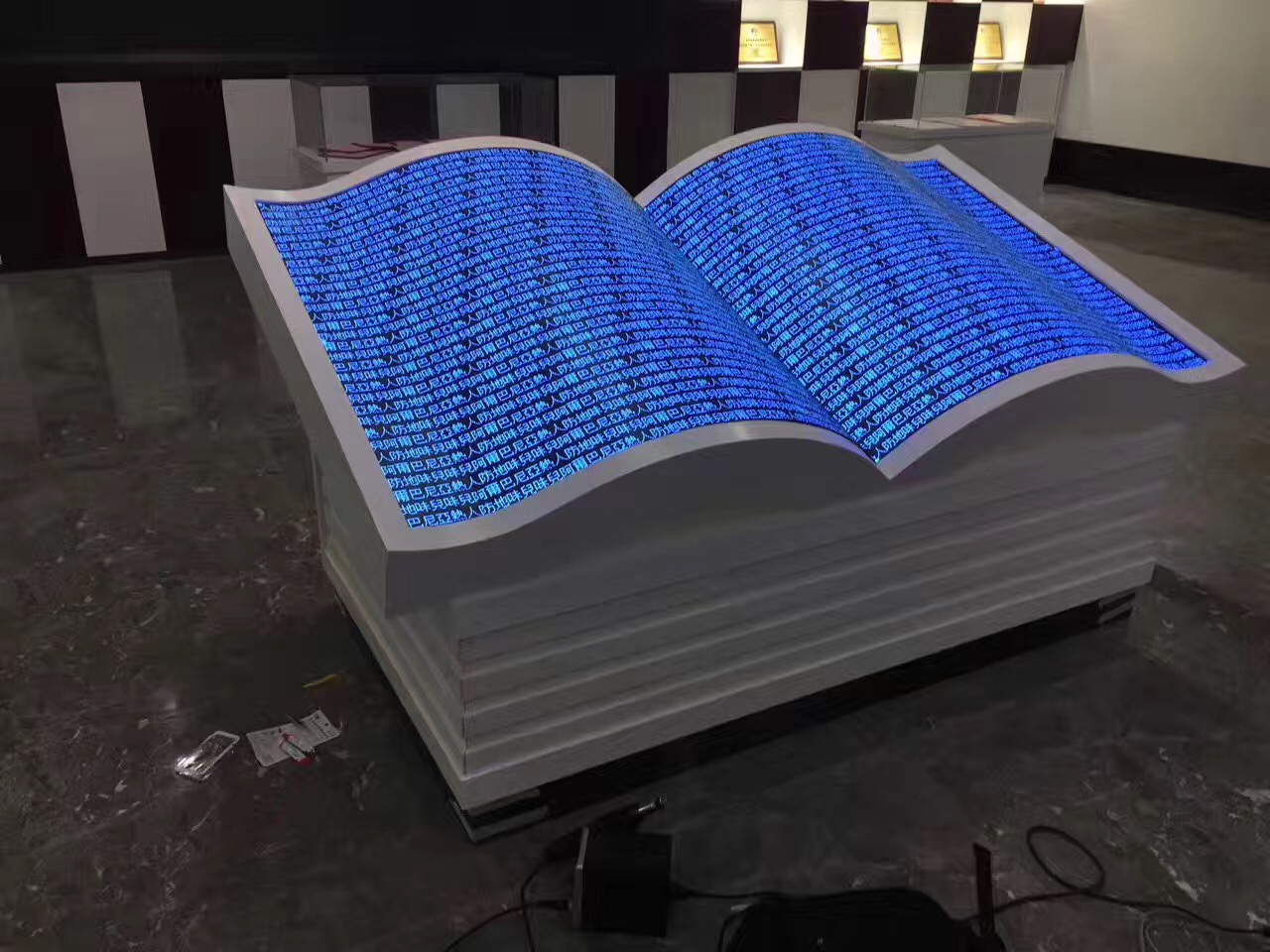P2.5 LED book screen.JPG